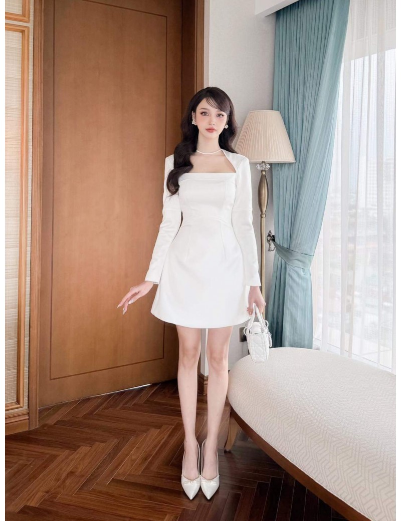Elegant Long-Sleeve Fit-and-Flare White Dress