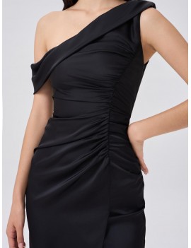 Modern One-Shoulder Ruched Black Midi Dress